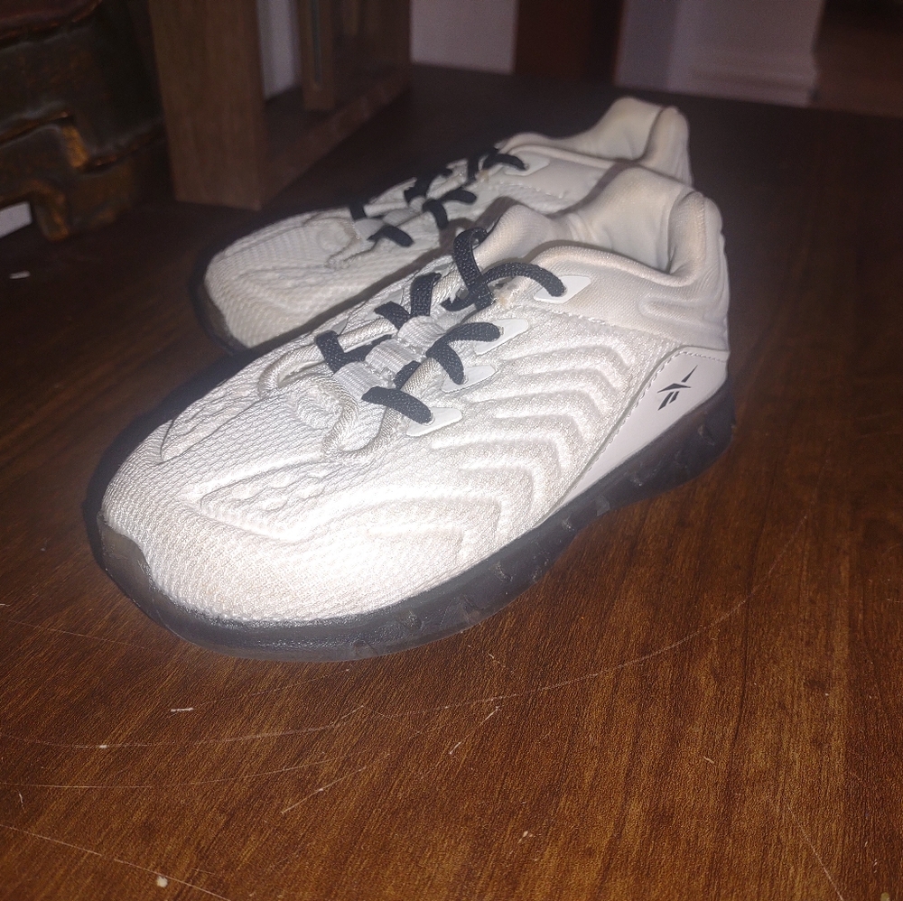 Reebok White and Black Sneakers with Classic Athletic Style